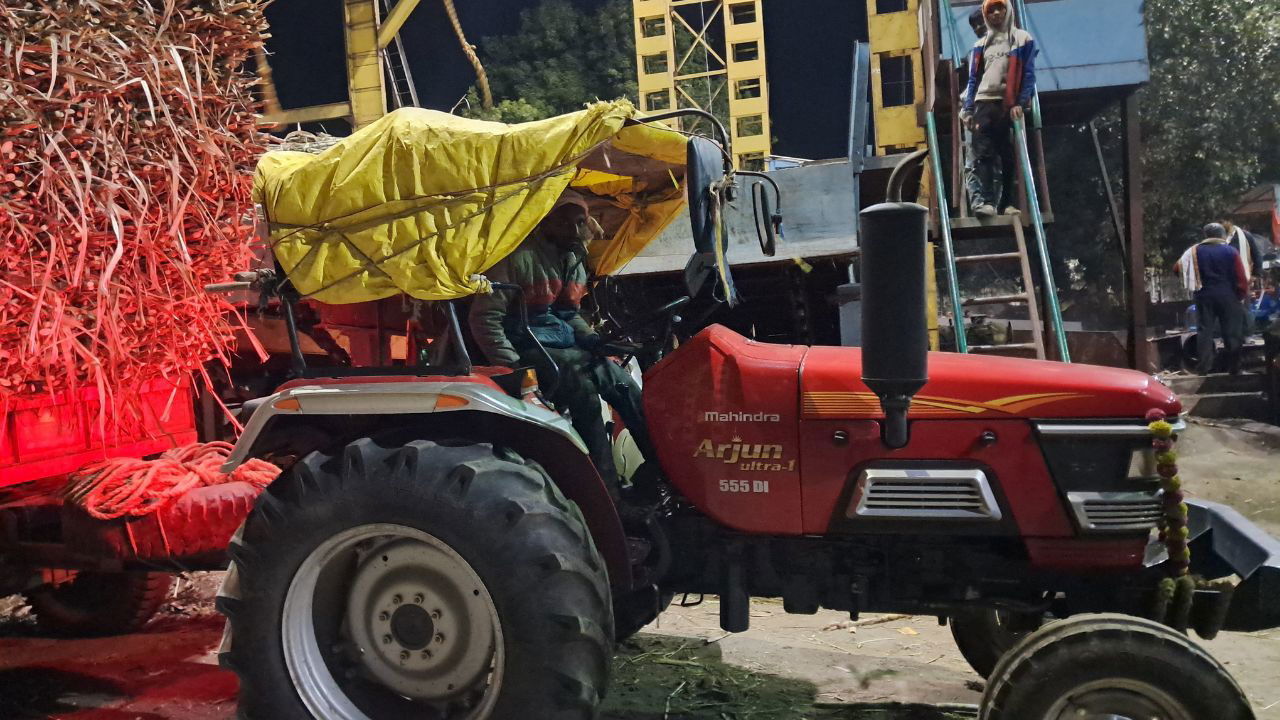 Mahindra uses sophisticated precision farming methods in conjunction with spectrometry and satellite imaging to precisely determine the amount of sugar present in the sugarcane crop.