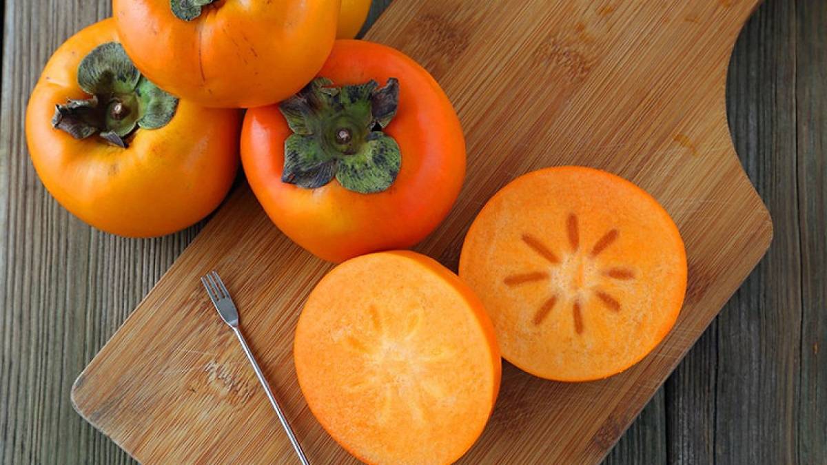 Japani Phal (Persimmon)